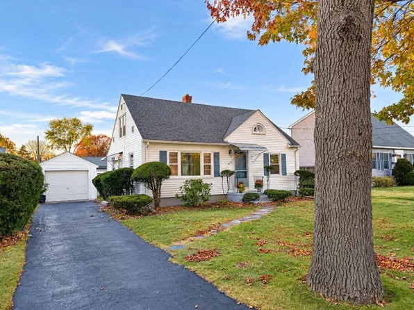 126 Old Brook Rd, Springfield, MA 01118