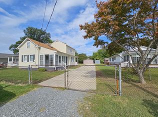 103 1st St, Colonial Beach, VA 22443