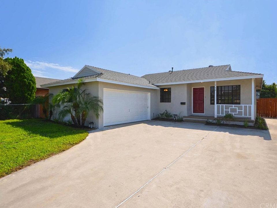 1st image of 746 Sandsprings Dr