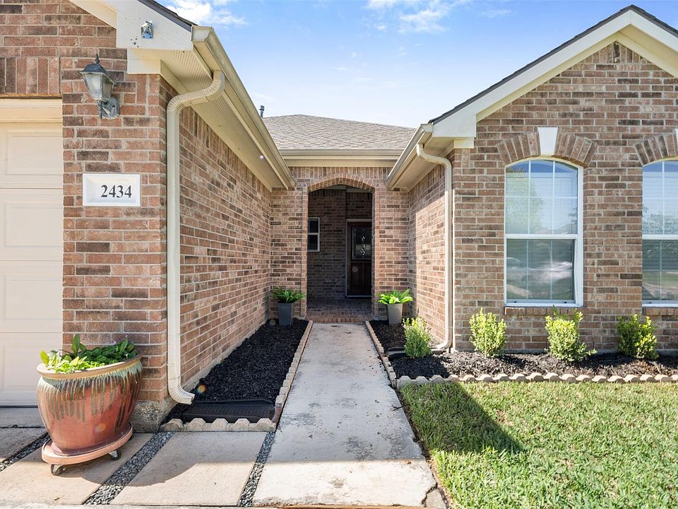 1st image of 2434 Soledad Ridge Dr