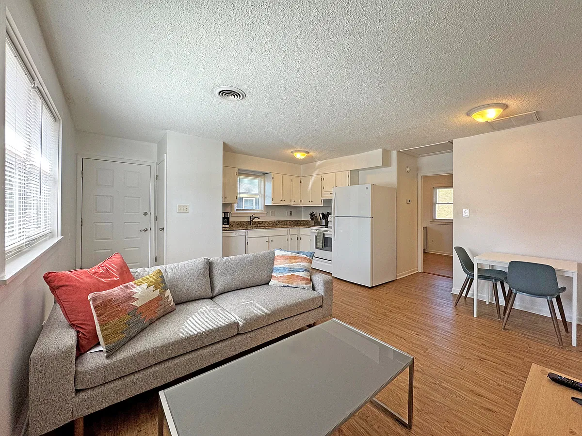 Floor plan 606