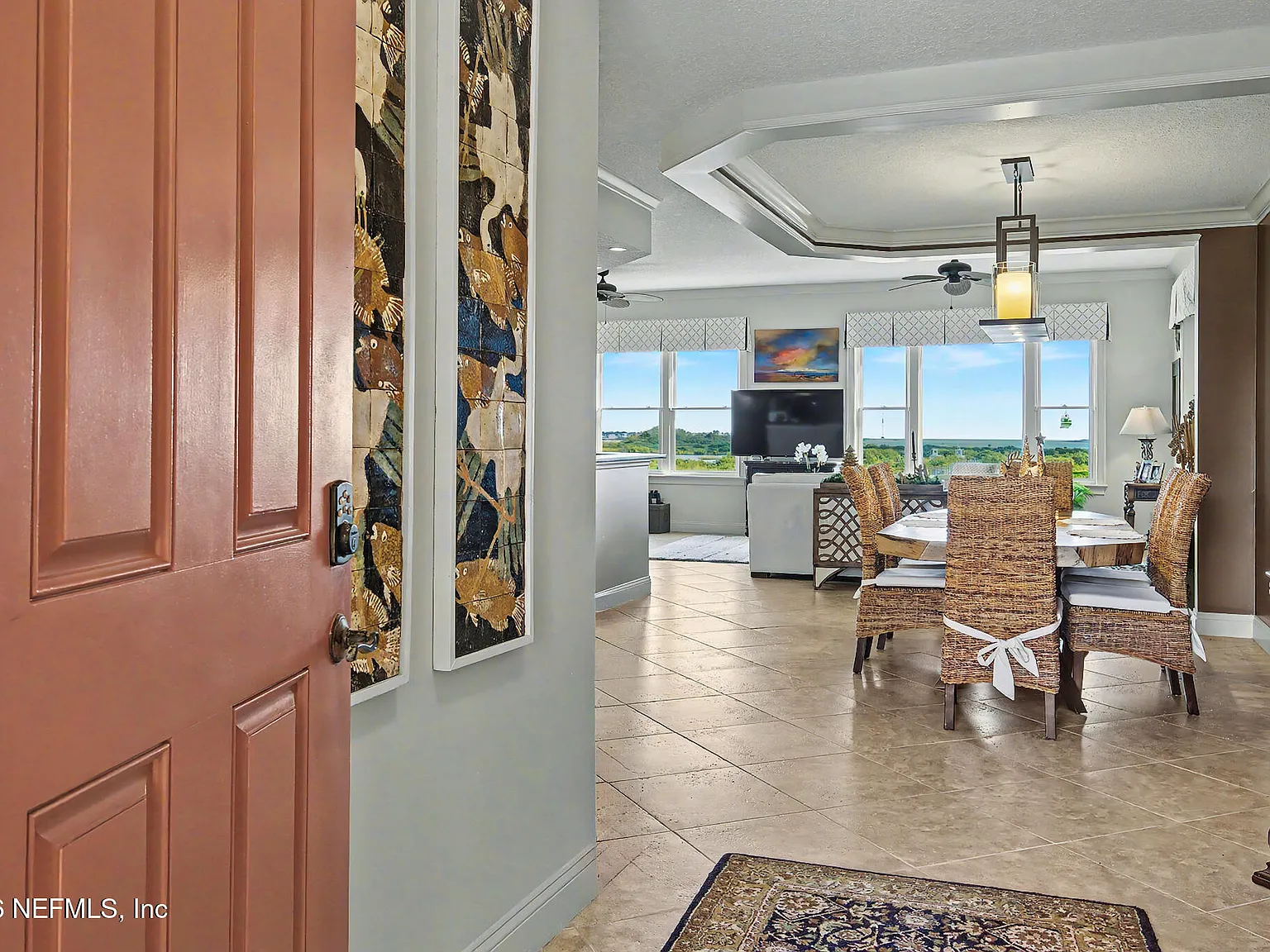 3 bed, 3.0 bath, 1828 sqft, $4,000 — Photo 3