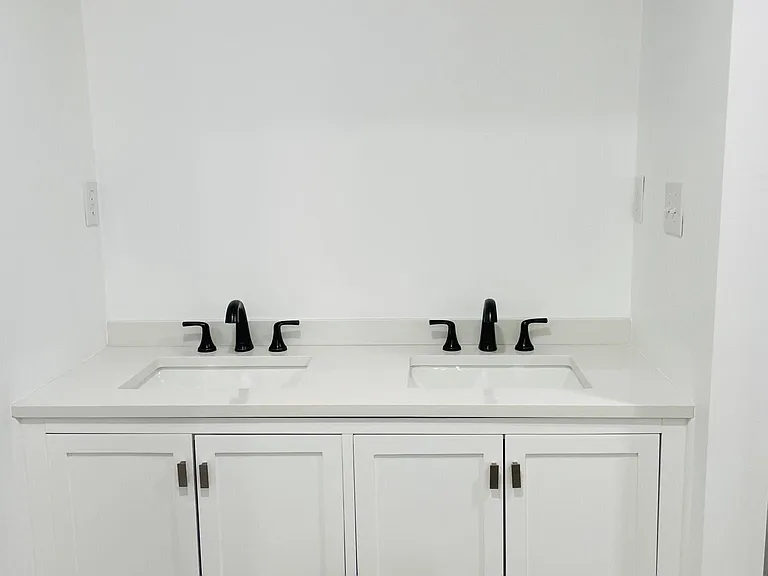 9352 Club Walk Ct — Photo 8