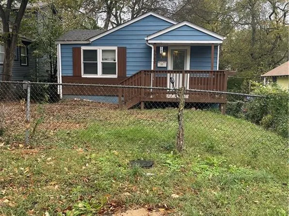 6942 College Ave, Kansas City, MO 64132