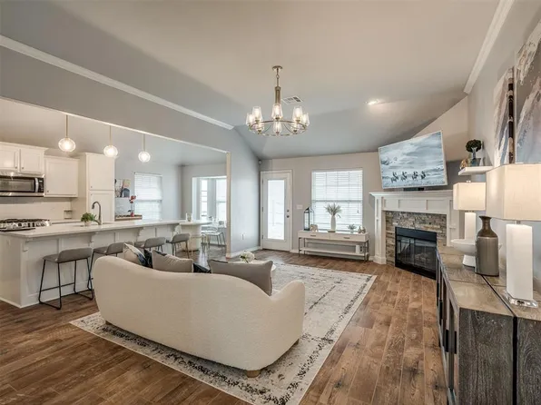 3049 NW 182nd St, Edmond, OK 73012