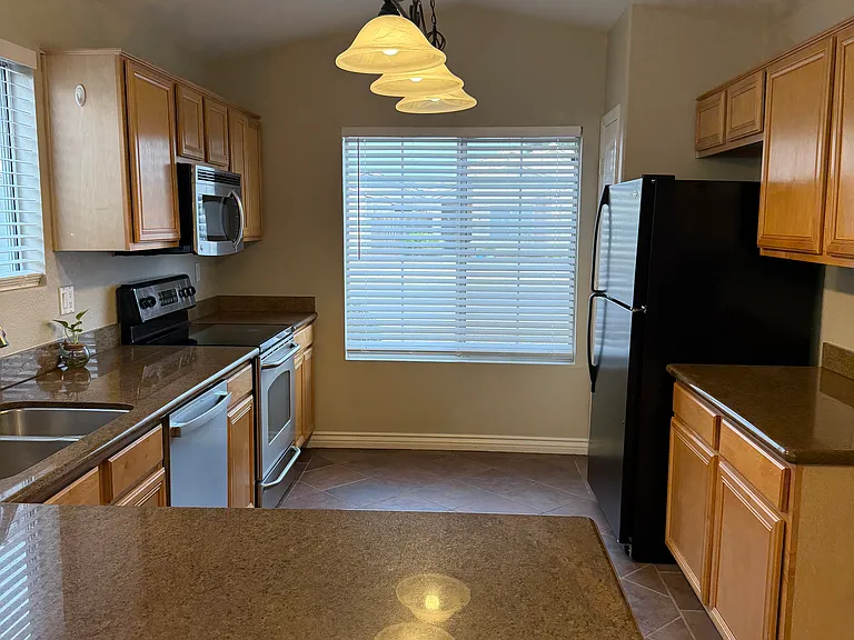 3528 W Fallen Leaf Ln — Photo 8