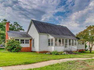 12 B St, Inman, SC 29349