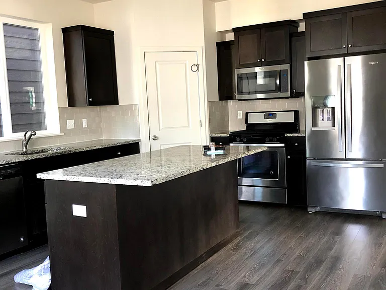 5273 SW Freya Ter — Photo 4