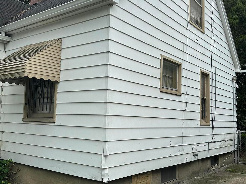 2nd image of 18965 Beland St