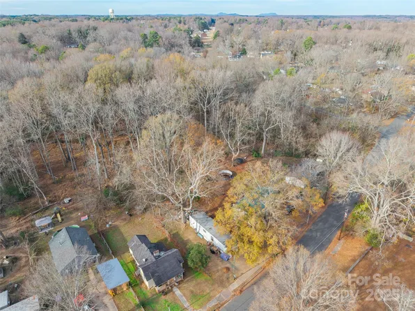 231 Charlotte St, York, SC 29745