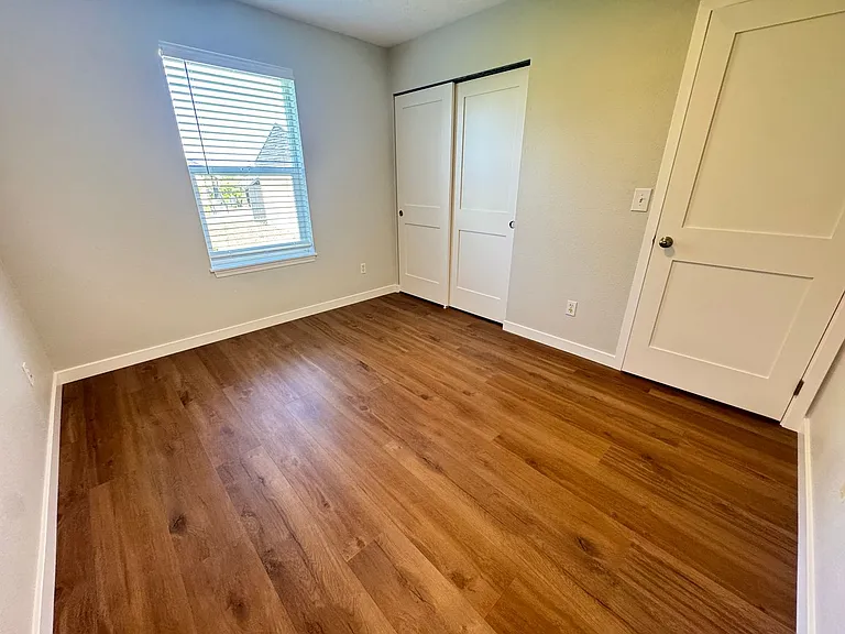 119 N 29th Pl — Photo 18