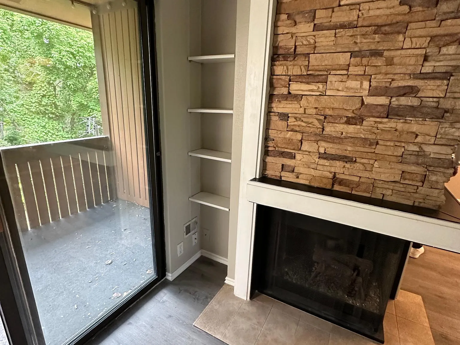 2 bed, 900 sqft, $1,550 — Photo 4
