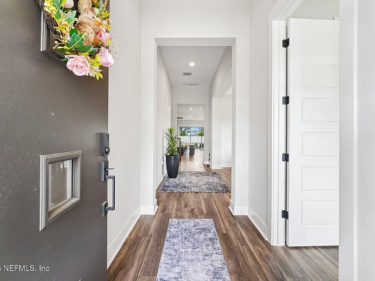 10223 Silverbrook Trl — Photo 5