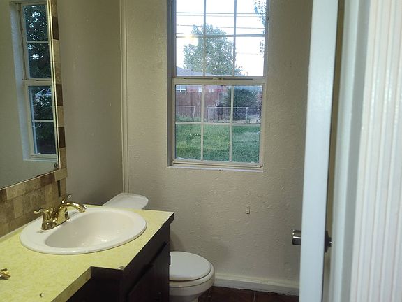 2nd image of 417 NW 31st St