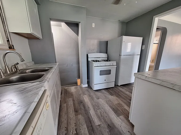 11785 Nashville St — Photo 7