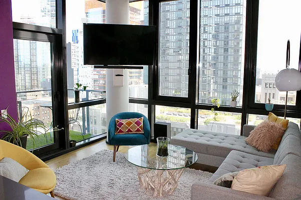 Rented by Compass | media 124