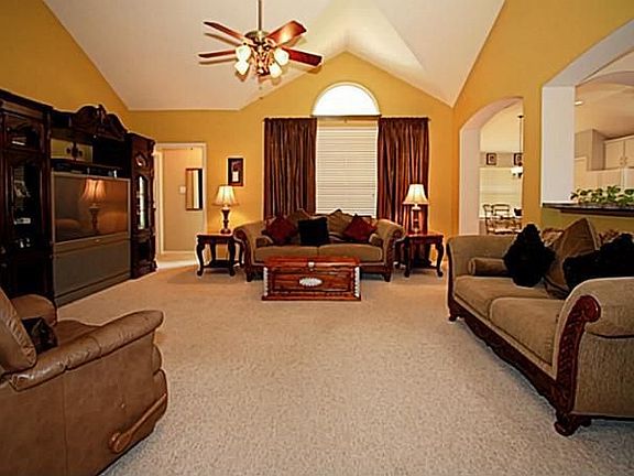5th image of 1803 Sunflower Dr