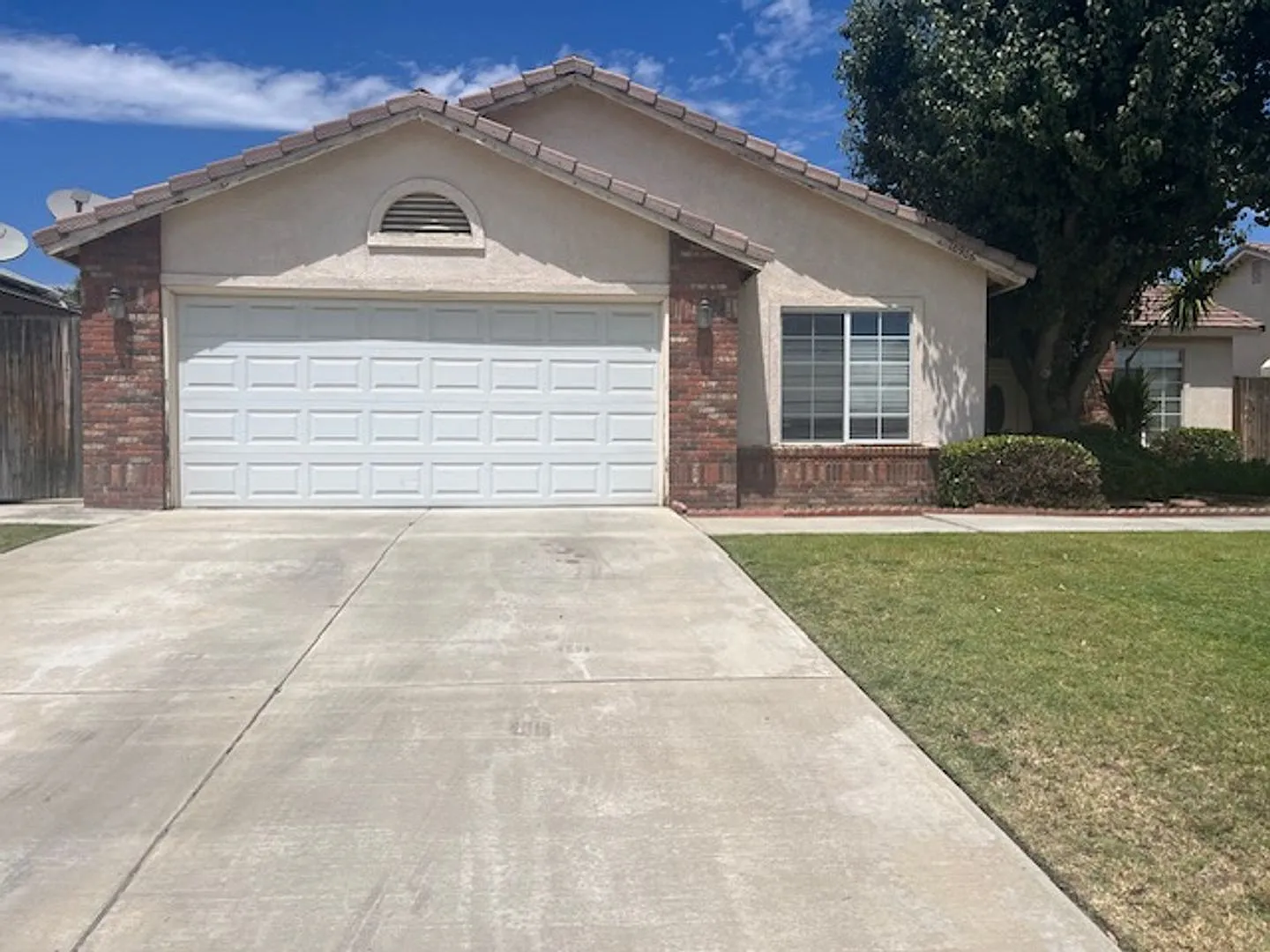 10906 Academy Ave photo 1
