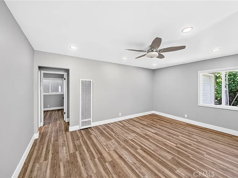 13719 1/2 Yukon Ave #4 — Photo 12