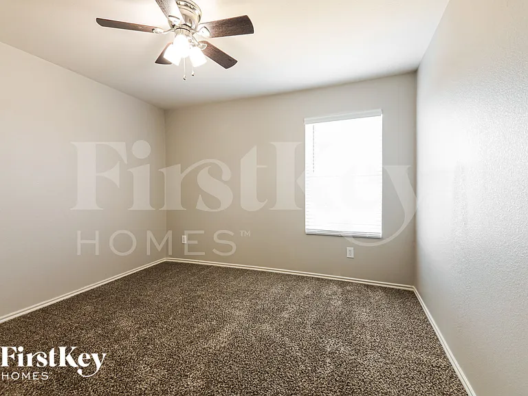 2809 Spencer Cir — Photo 15