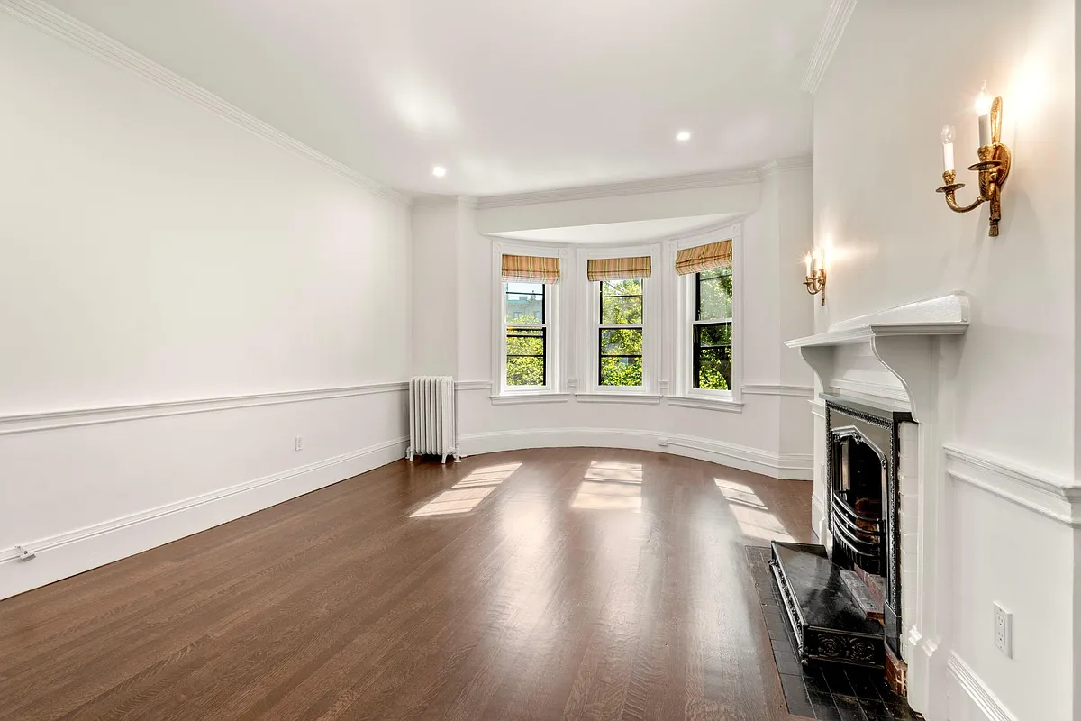 Building Photo - 389 Commonwealth Ave #4