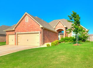 5000 Kelly Lakes Dr, Edmond, OK 73025