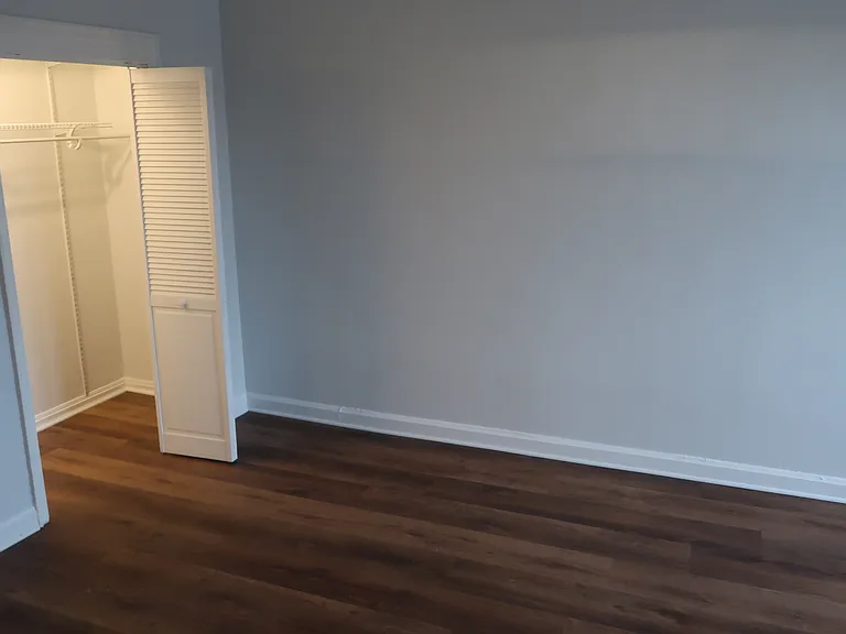 534 W Startford Pl — Photo 30