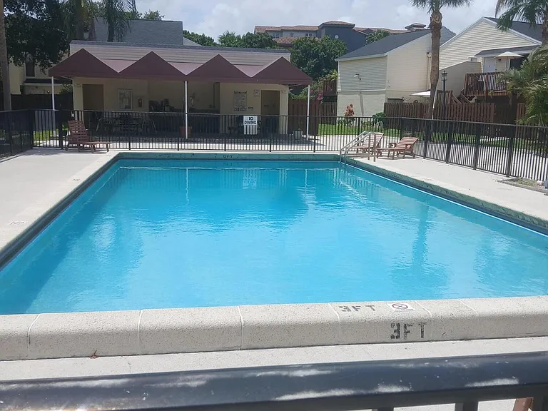 641 Executive Center Dr #P206 — Photo 9