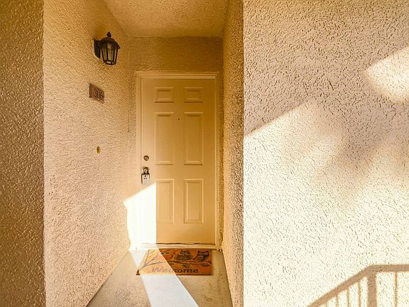 4th image of 7135 S Durango Dr #306-9