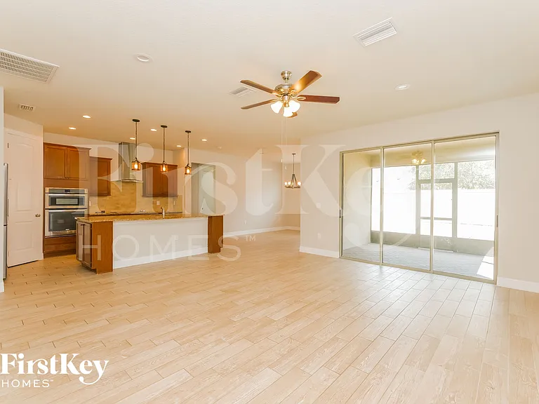 16303 Treasure Point Dr — Photo 3