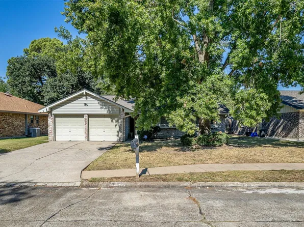 3504 Kingsway Dr, Baytown, TX 77521