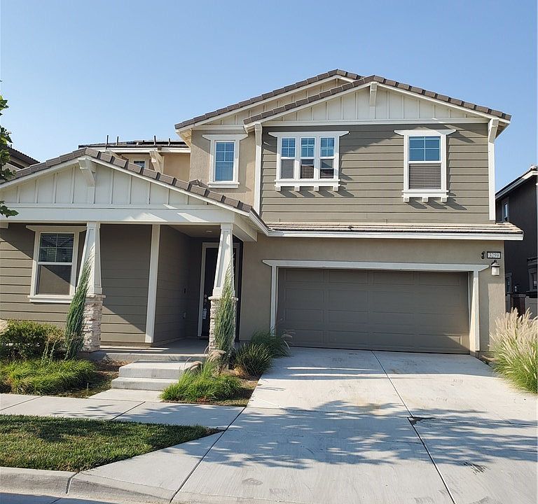 1st image of 3259 E Yosemite Dr