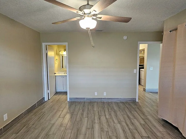 4859 Orleans Ct — Photo 6