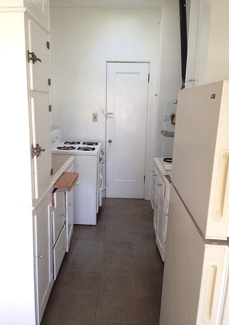 2nd image of 3791 Park Blvd #8