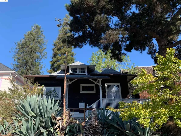2037 Hearst Ave, Berkeley, CA 94709