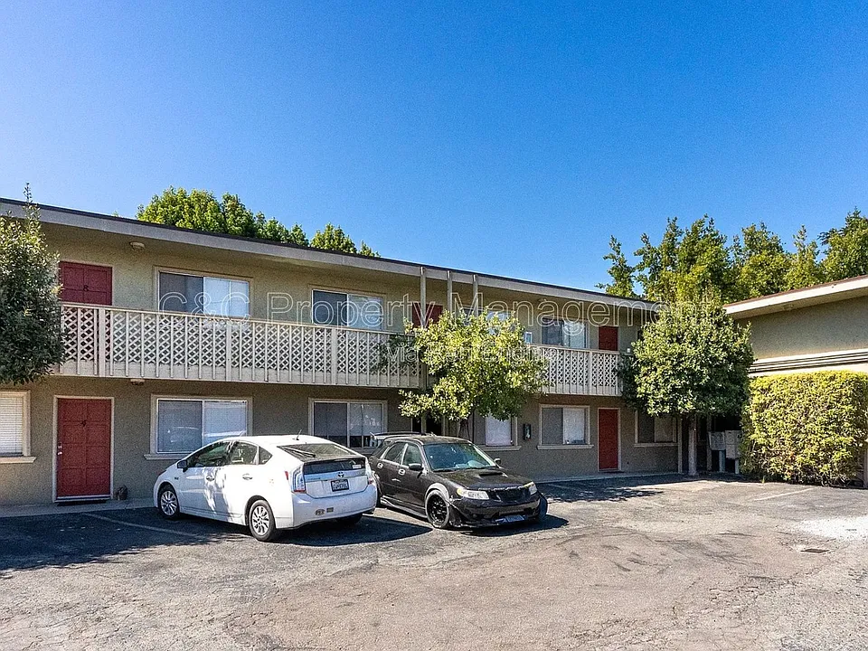 803 Laurel St #10