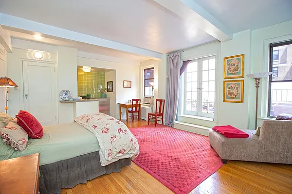 Rented by NextStopNY | media 12