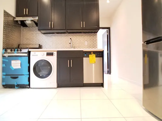 Rented by Compass | media 9