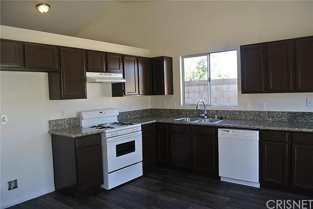 2nd image of 6130 Lighthouse Ln