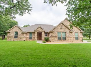 130 Foxpointe Cir, Weatherford, TX 76087