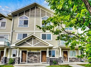 116 W Skyview Ranch Rd NE, Calgary, AB T3N 0G3