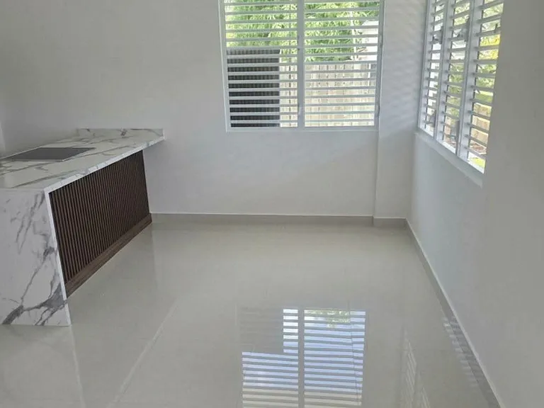 Farrar Urb Antonsanti #1506B — Photo 2