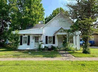 212 W Water St, Paoli, IN 47454