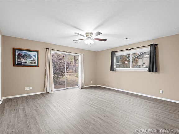 4th image of 1712 Arbor Dr