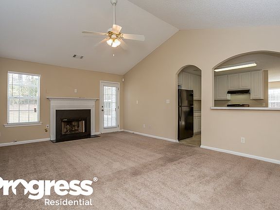3rd image of 348 The Gables Dr