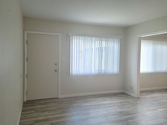 2nd image of 619 S Grevillea Ave #4