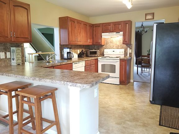 2nd image of 332 Butz Ln