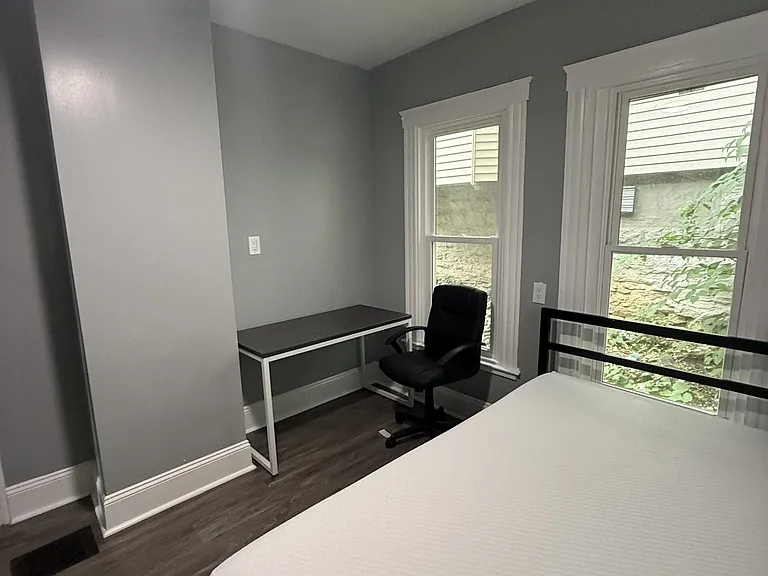 404 S Beech St — Photo 11