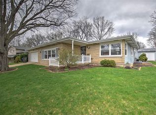 2220 W Ravina Park Rd, Decatur, IL 62526