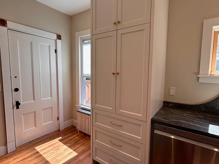 29 Sawyer St #1 — Photo 7